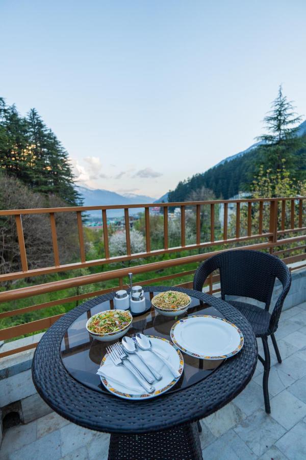Holiday Home International -Vivaan Stays Manāli Zewnętrze zdjęcie