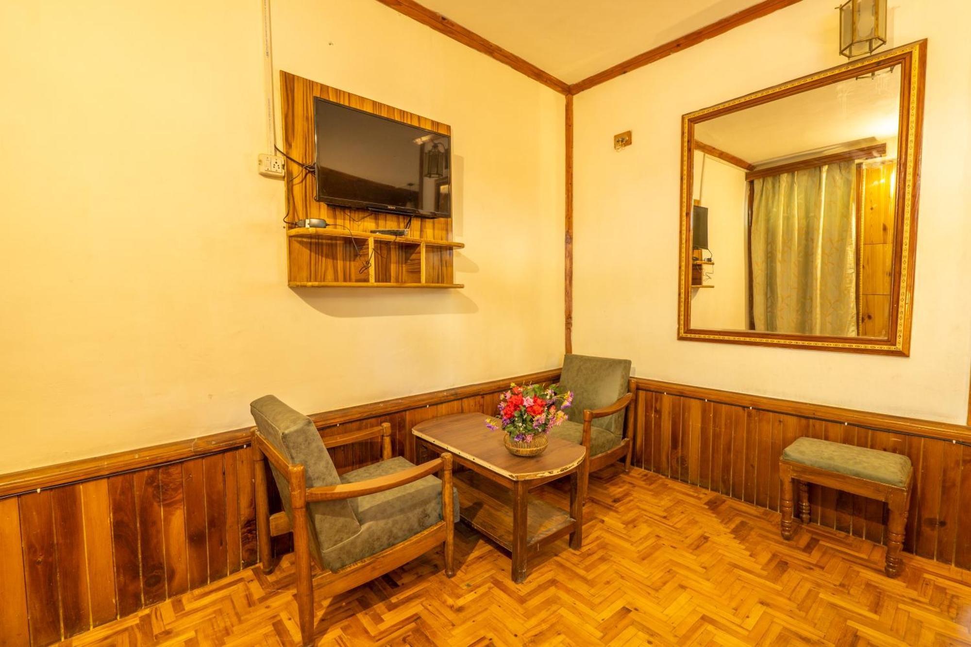 Holiday Home International -Vivaan Stays Manāli Zewnętrze zdjęcie